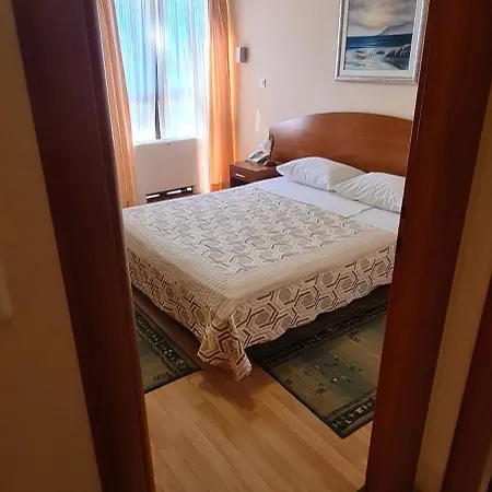 Astoria 아파트호텔 *