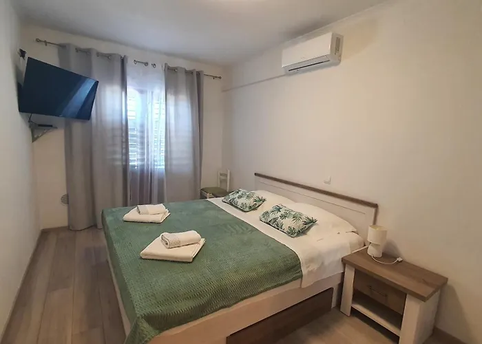 Astoria * Promajna